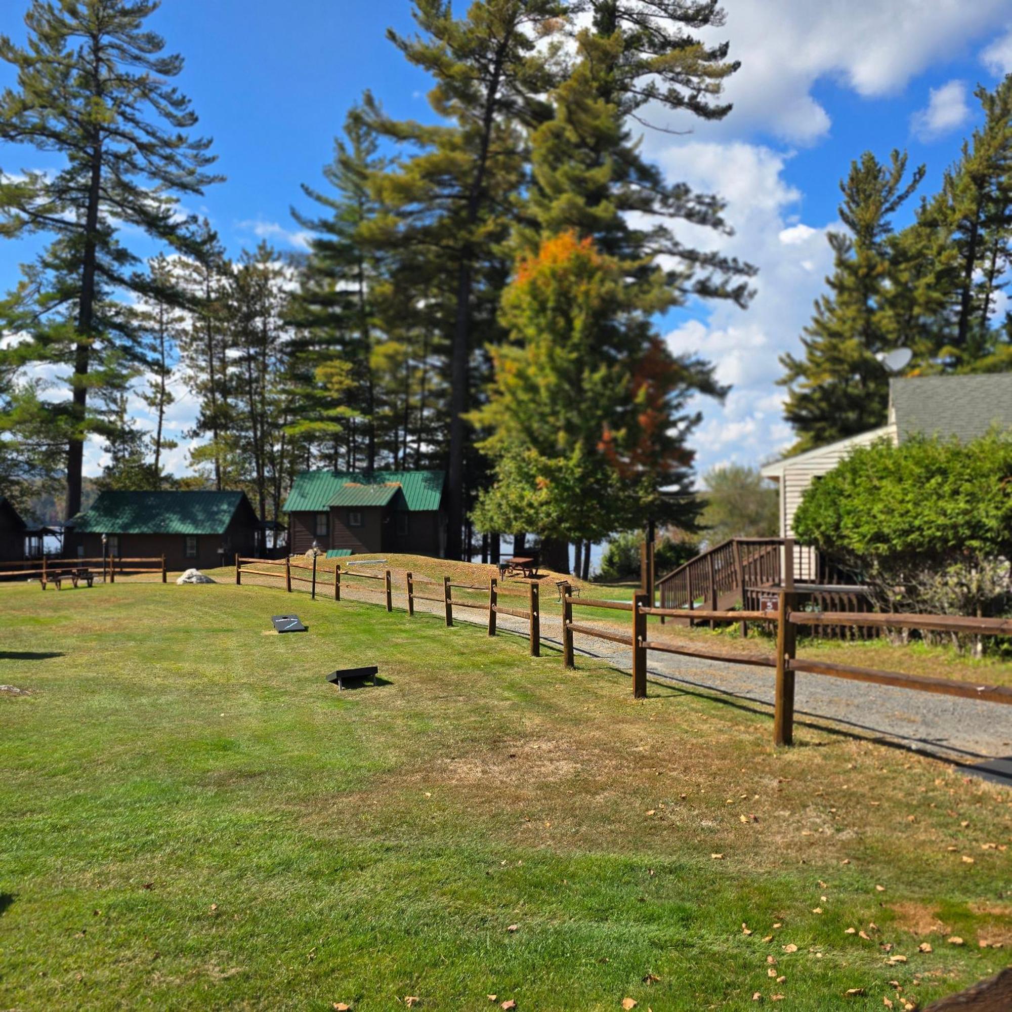 Paddler'S Rest Lakeside Cabins And Motel Long Lake ภายนอก รูปภาพ